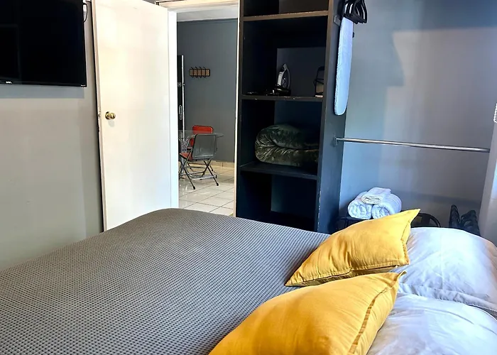 Roma Flat Style And Comfort